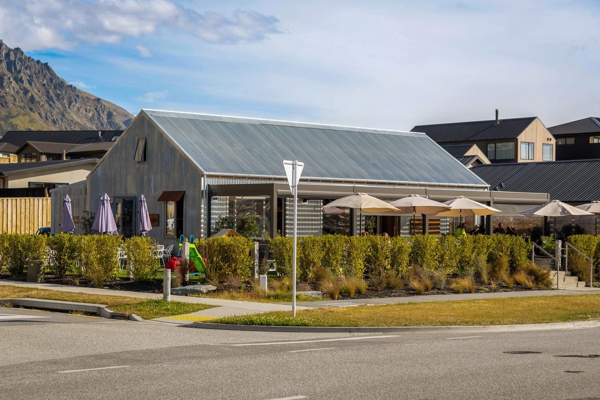 11 Reedland Street, Jacks Point, Queenstown-Lakes, Otago - Carousel 6
