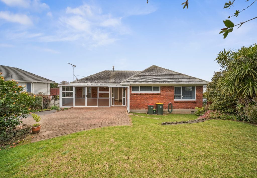 10 Greenhill Crescent, Pakuranga, Manukau City, Auckland - Carousel 1