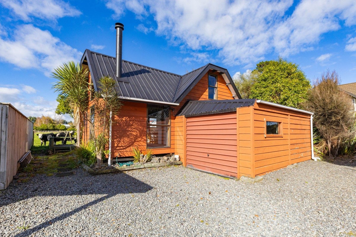 20A Manuka Street, Ohakune - Carousel 1