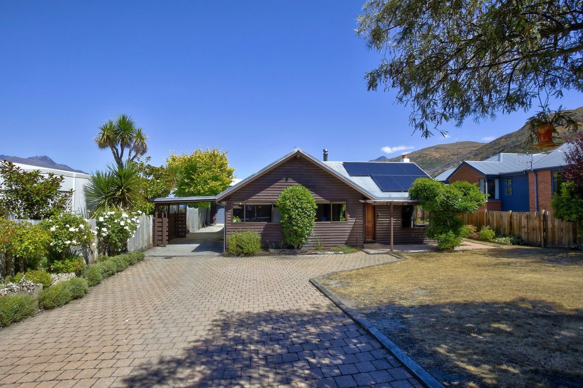 19 McBride Street, Frankton, Queenstown - Carousel 1