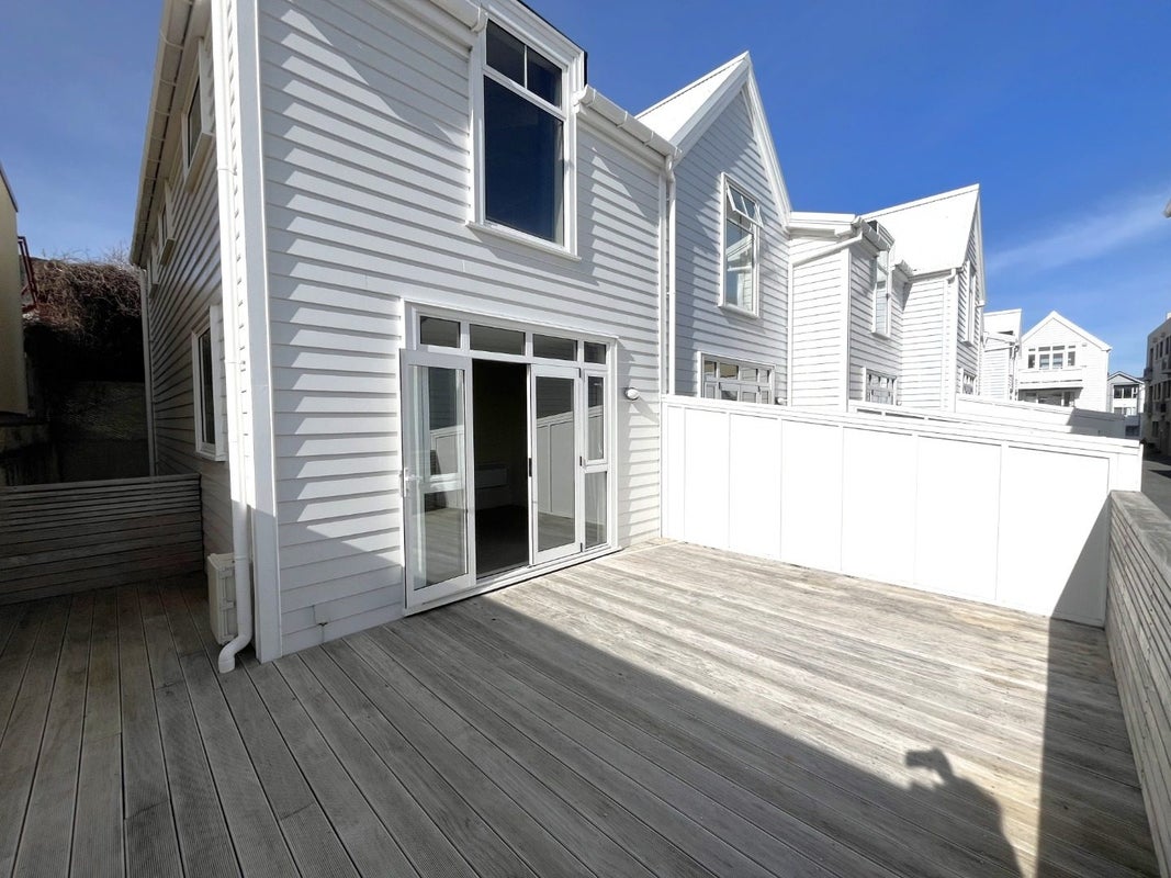 35/35 Pirie Street, Mount Victoria, Wellington - Carousel 1