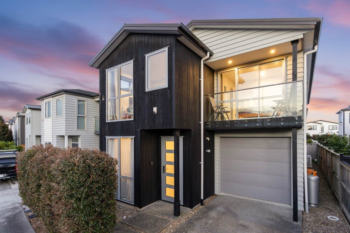 1 Silvereye Road, Hobsonville, Auckland - Carousel 2