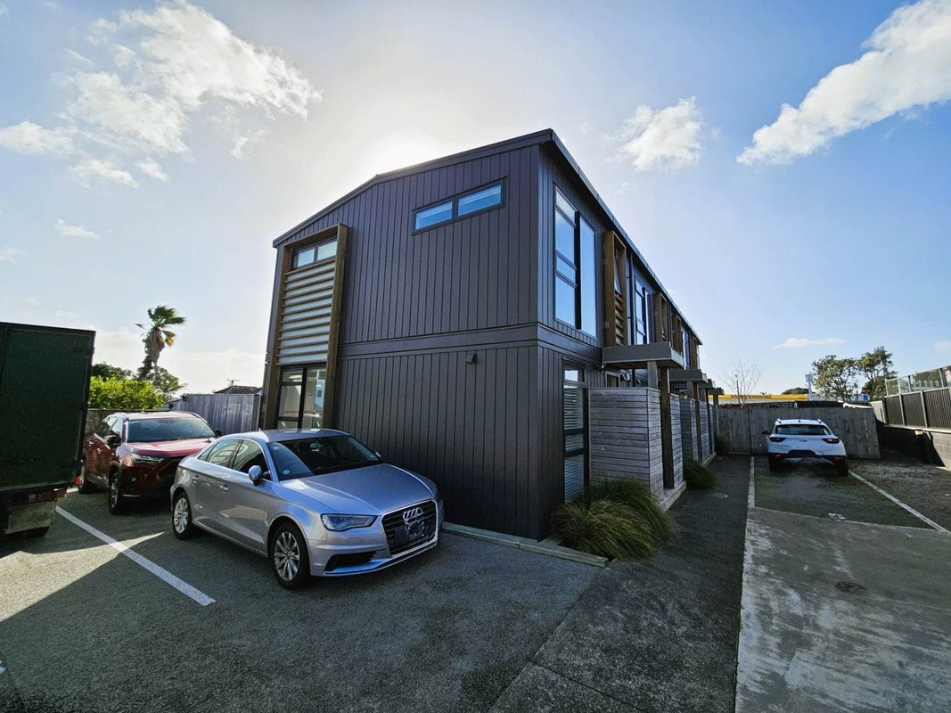 1 Tuaone Court, Hauraki, Auckland - Carousel 1