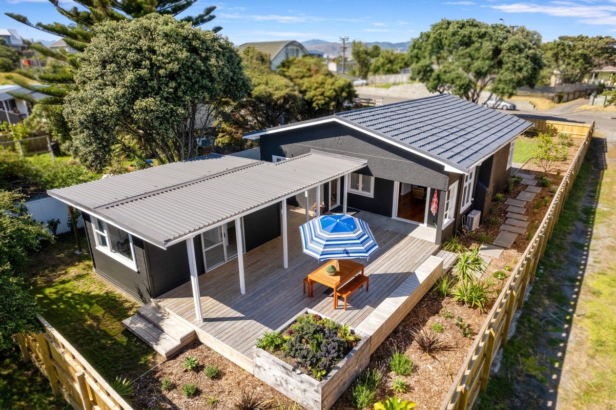 52 Tasman Road, Otaki Beach, Otaki - Carousel 1