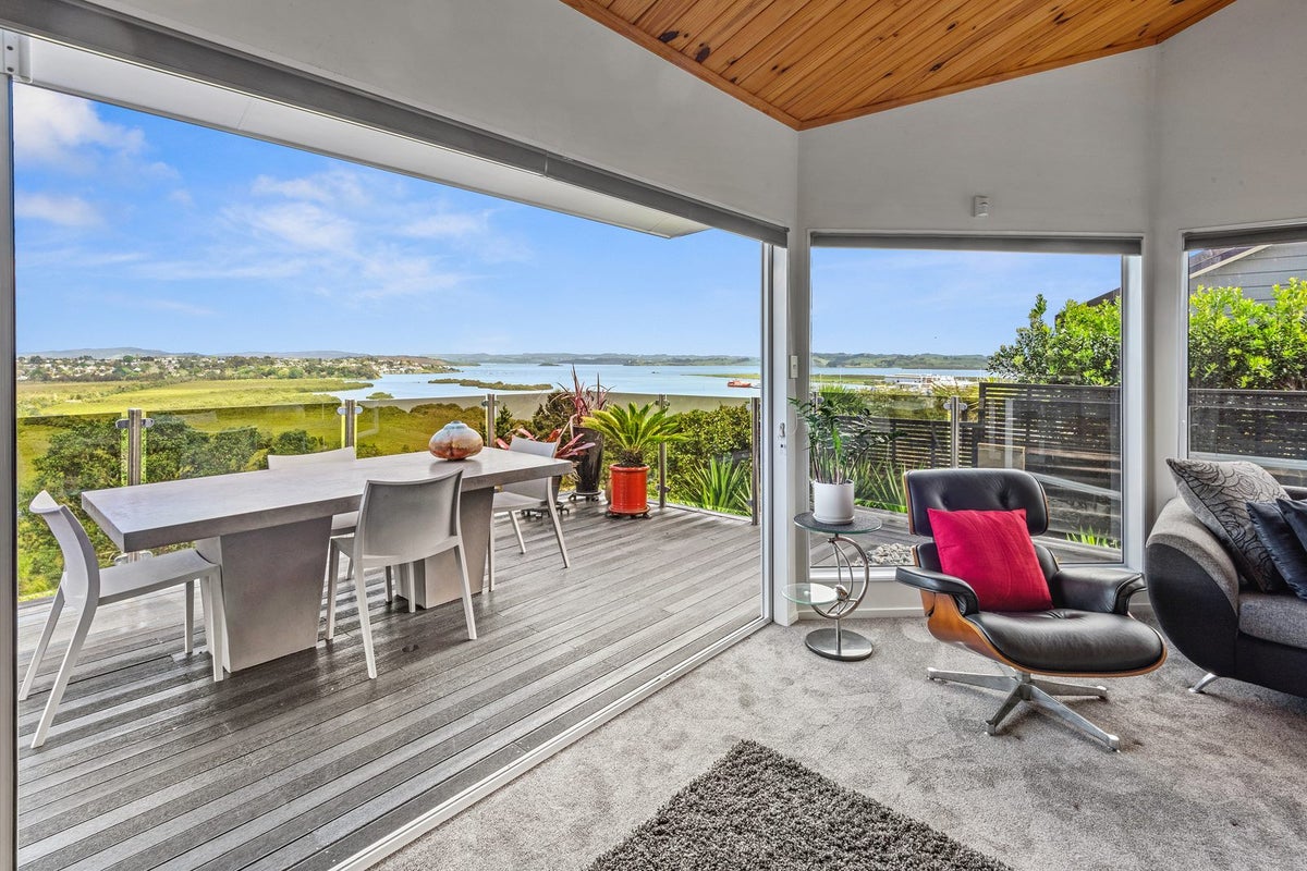 65 George Point Road, Onerahi, Whangarei - Carousel 1
