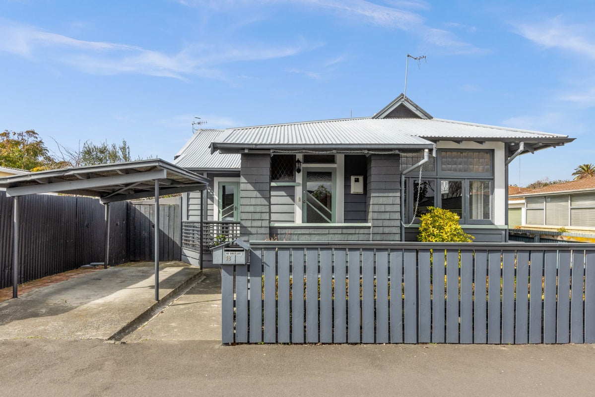18 Latham Street, Napier South, Napier - Carousel 13