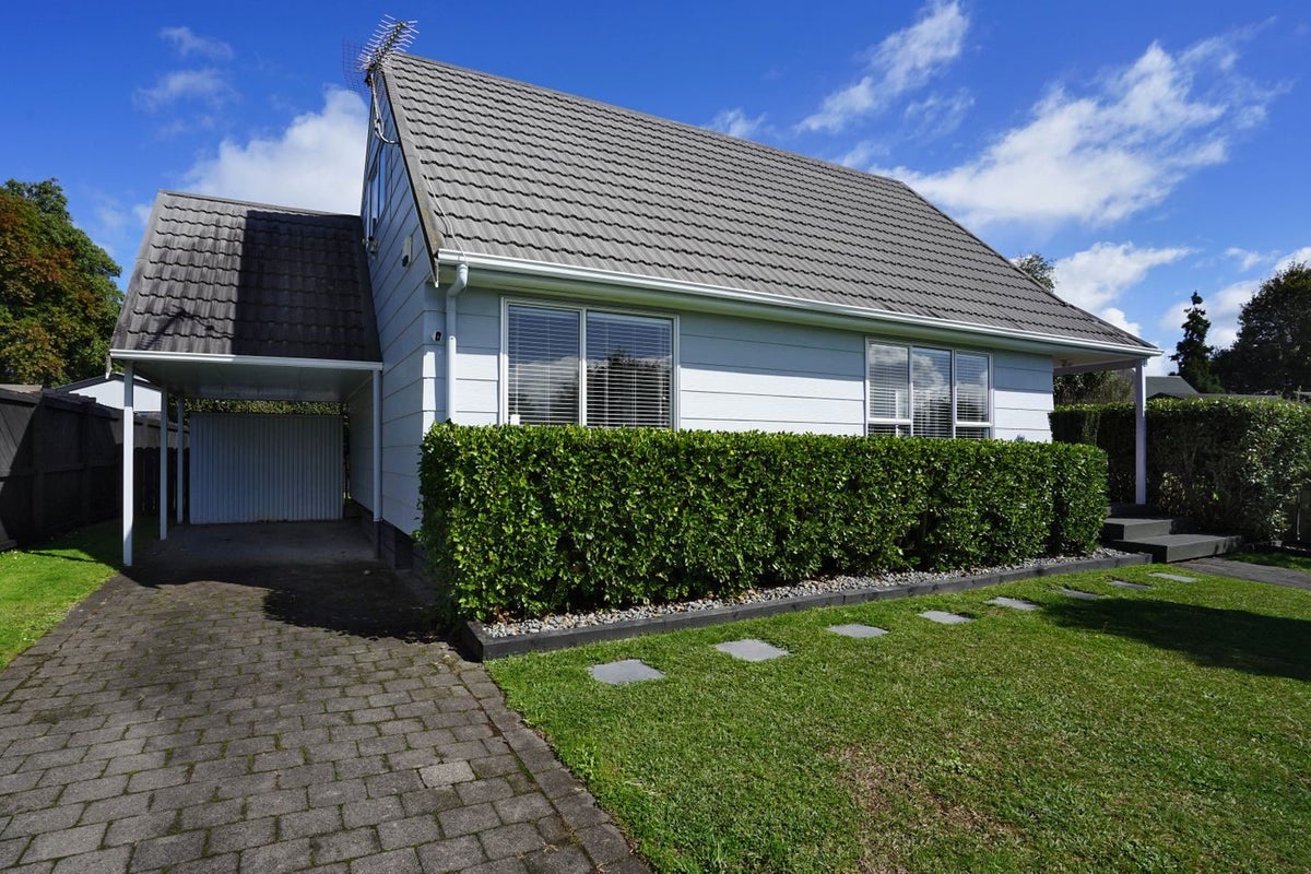27B Halyard Close, Flagstaff, Hamilton - Carousel 1