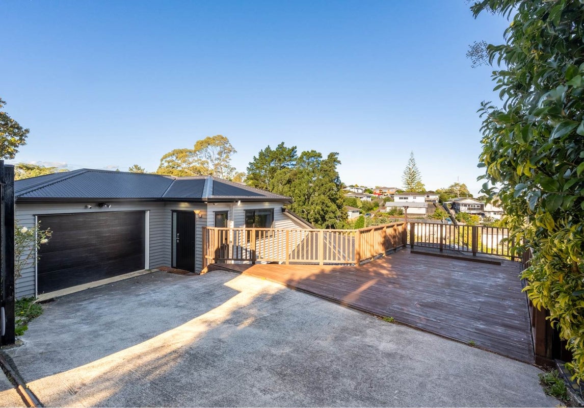 5A Benchmark Drive, Massey, Auckland - Carousel 1