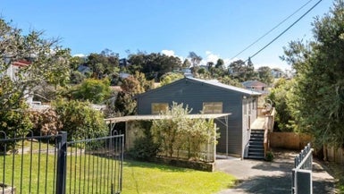32 Elliston Crescent, Stanmore Bay, Whangaparaoa - Carousel 1