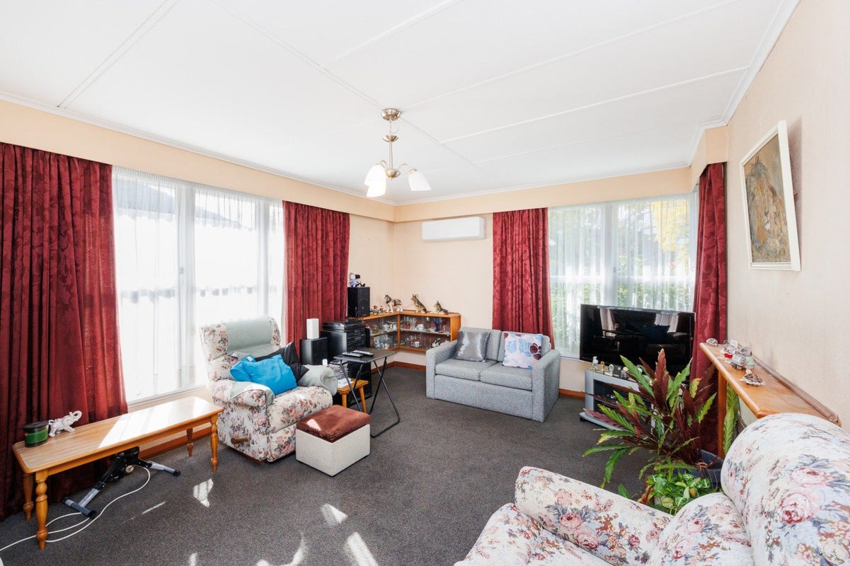 18 Cardiff Street, Awapuni, Palmerston North - Carousel 2