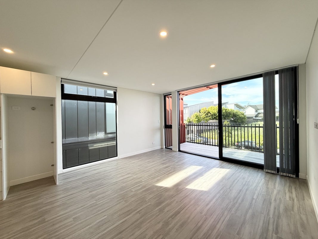 17 Nugget Avenue, Hobsonville, Auckland - Carousel 1