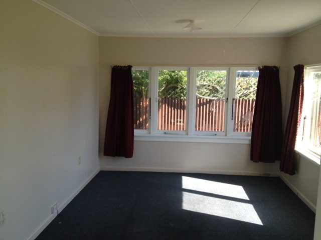 506 Southampton Street East, Hastings, Hastings - Carousel 1