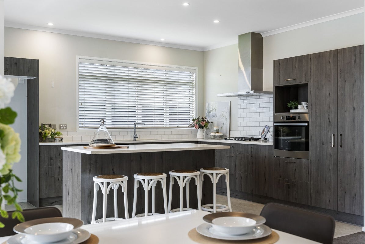 15 Turua Rise, Karaka, Papakura - Carousel 2