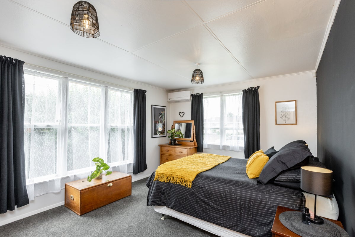 25 Cottrell Crescent, Onekawa, Napier - Carousel 2