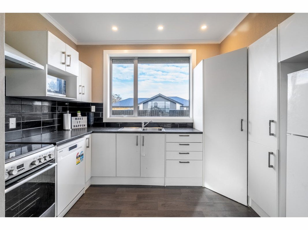 61 Elgin Street, Grasmere, Invercargill - Carousel 2