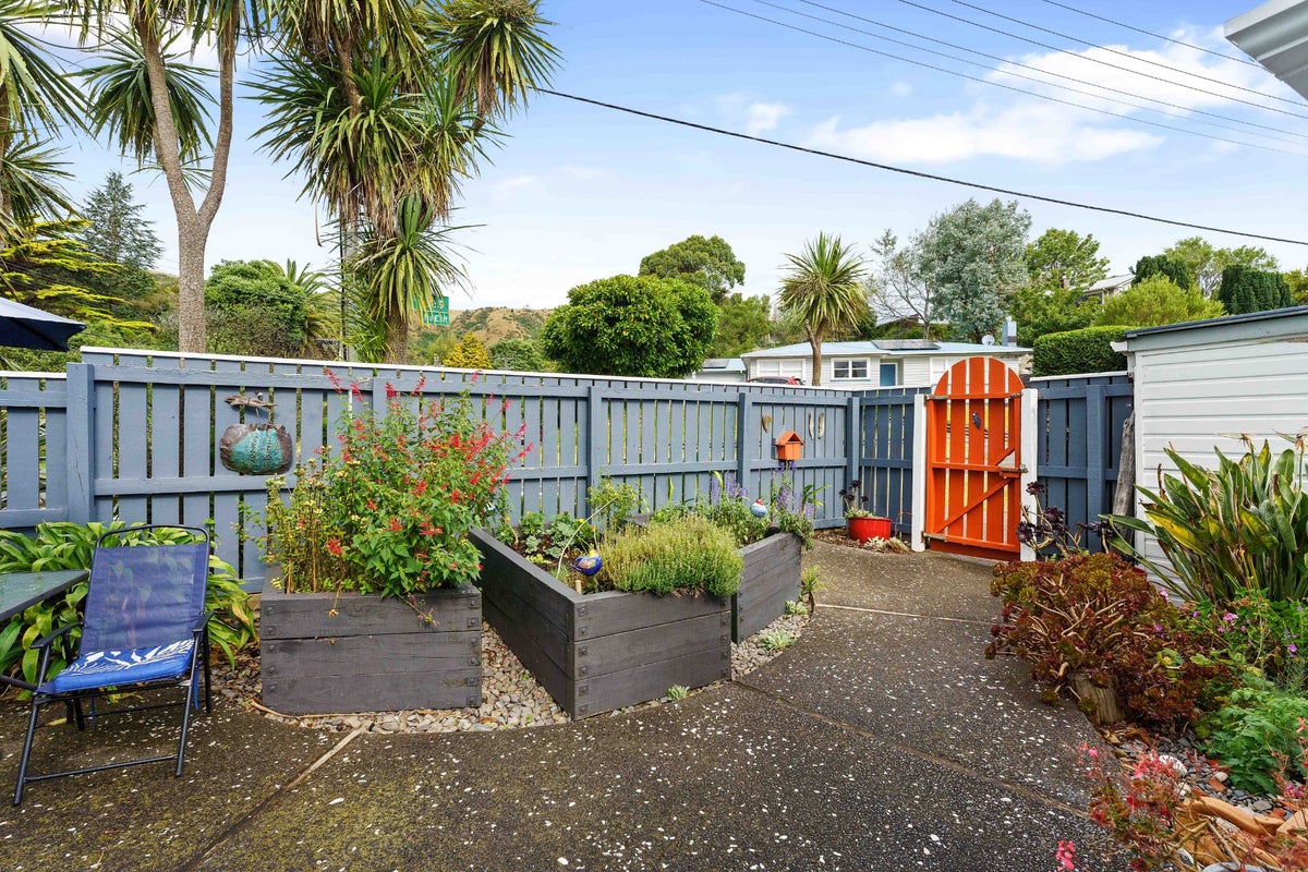 31 LEINSTER AVENUE, Raumati South, PARAPARAUMU - Carousel 2