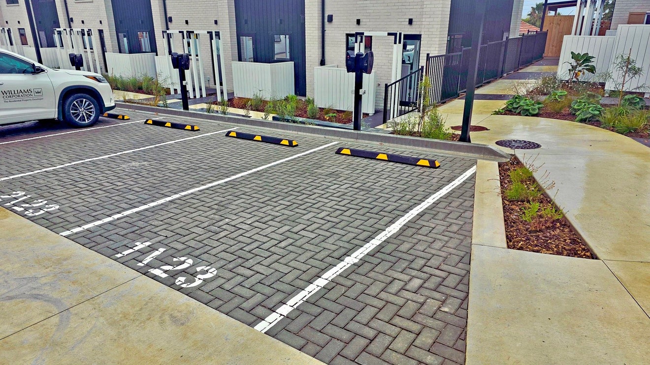 1/23 Awaroa Road, Sunnyvale, Auckland - Carousel 12