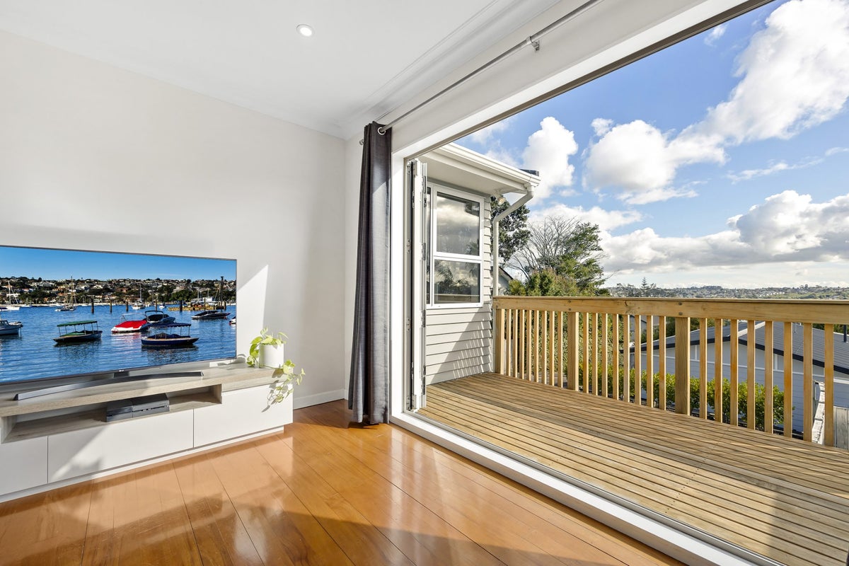 1/266 Forrest Hill Road, Forrest Hill, Auckland - Carousel 2