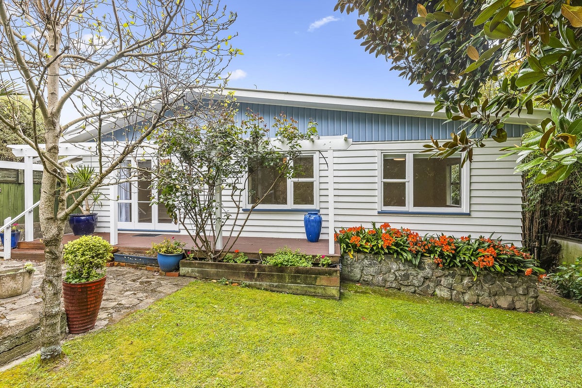 93 Ruahine Street, Paraparaumu, Paraparaumu - Carousel 1