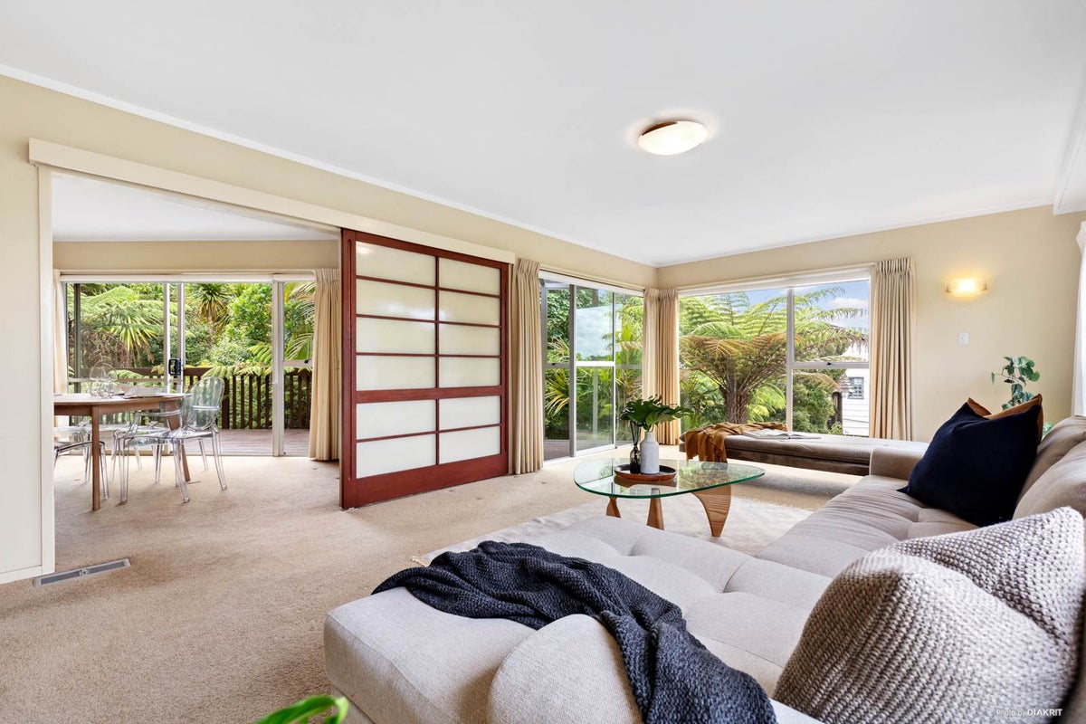 20 Calman Place, Chatswood, Auckland - Carousel 2