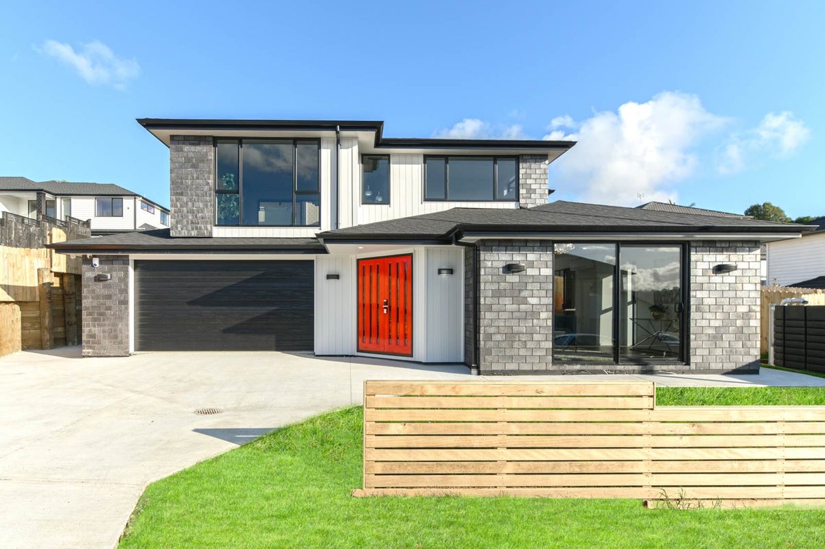 15 Shibata Rise, Ranui, Auckland - Carousel 1