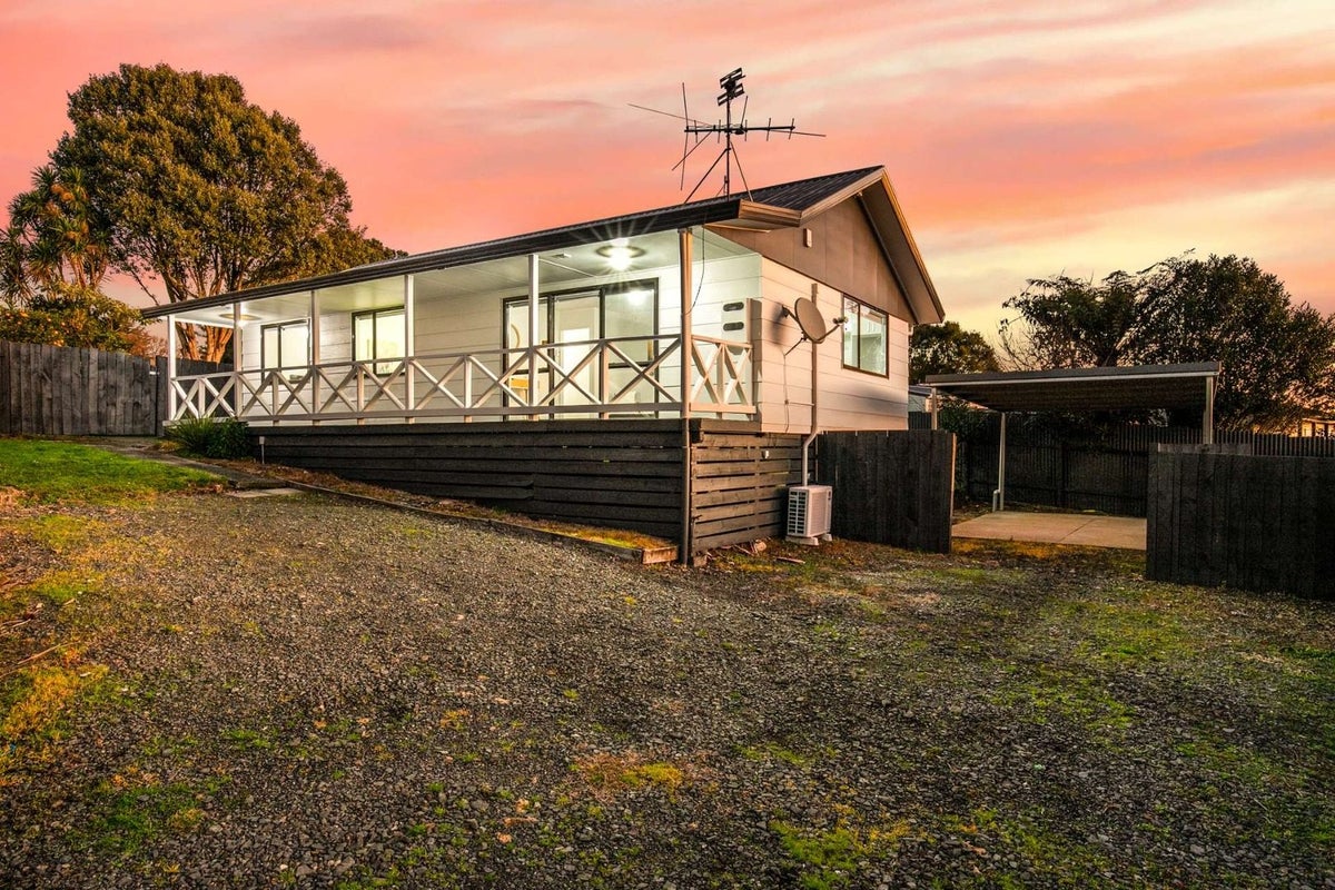 4 Inca Place, Red Hill, Papakura - Carousel 1