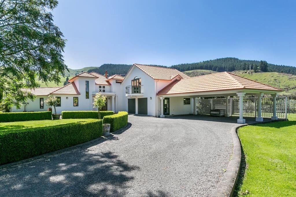 92 Ellis Wallace Road, Eskdale, Napier - Carousel 1