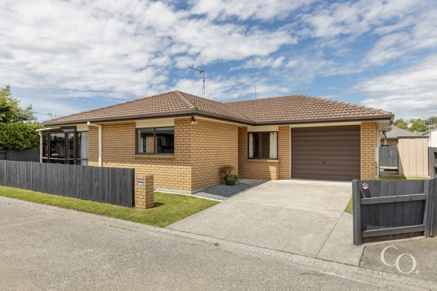 37 Solomon Street, Brookfield, Tauranga - Carousel 1