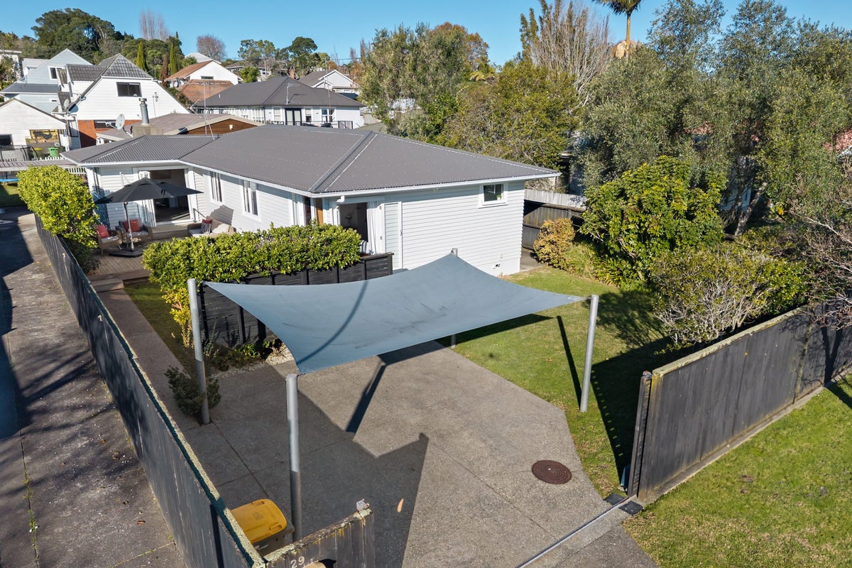 1/29 Seine Road, Forrest Hill, Auckland - Carousel 2