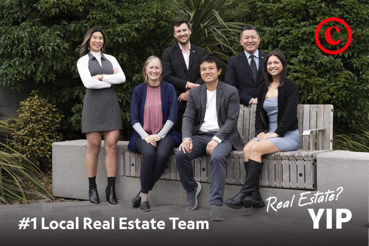 33 Findlay Street, Tawa, Wellington - Carousel 16