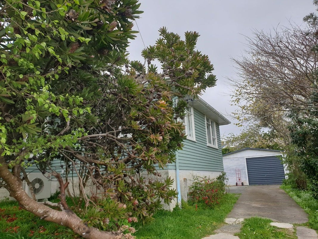 5 Cumberland Grove, Cannons Creek, Porirua - Carousel 2
