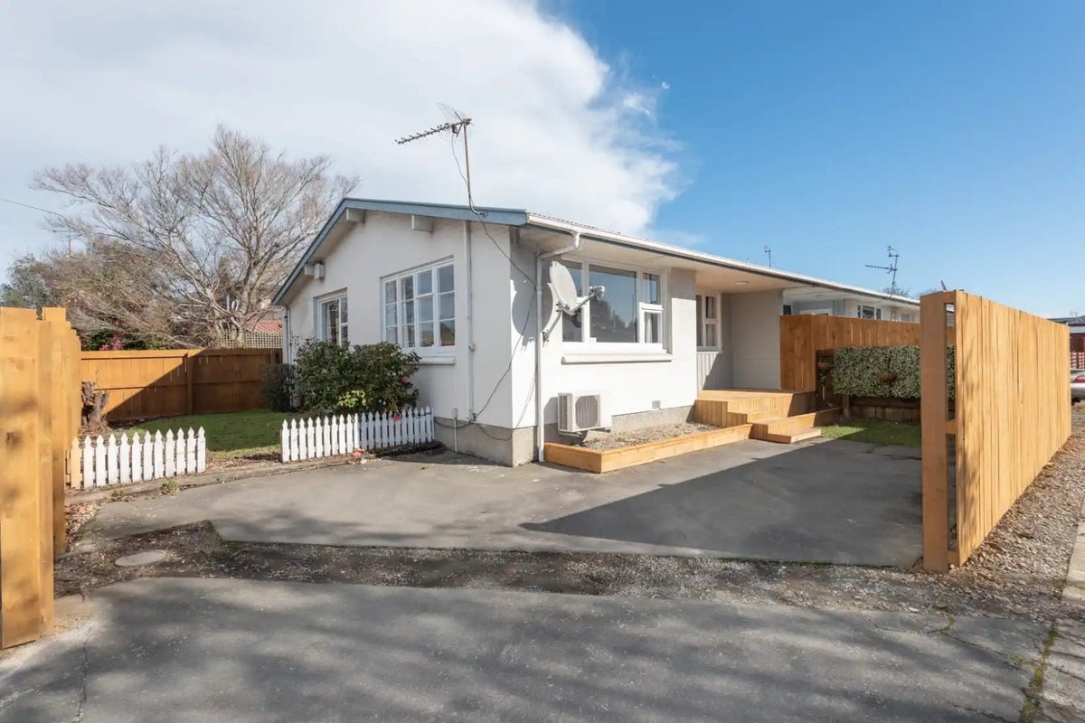 1/59 Cranford Street, St Albans, Christchurch - Carousel 1