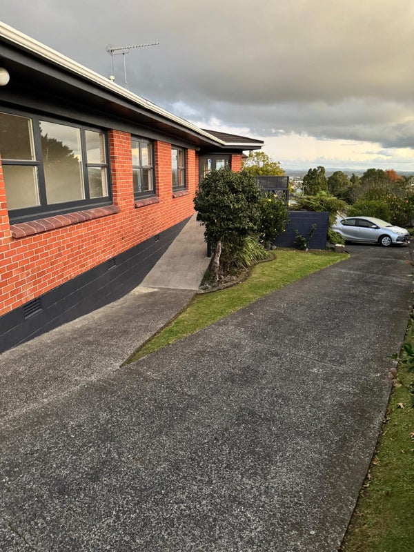 29 Hillcrest Grove, Hillpark, Auckland - Carousel 1