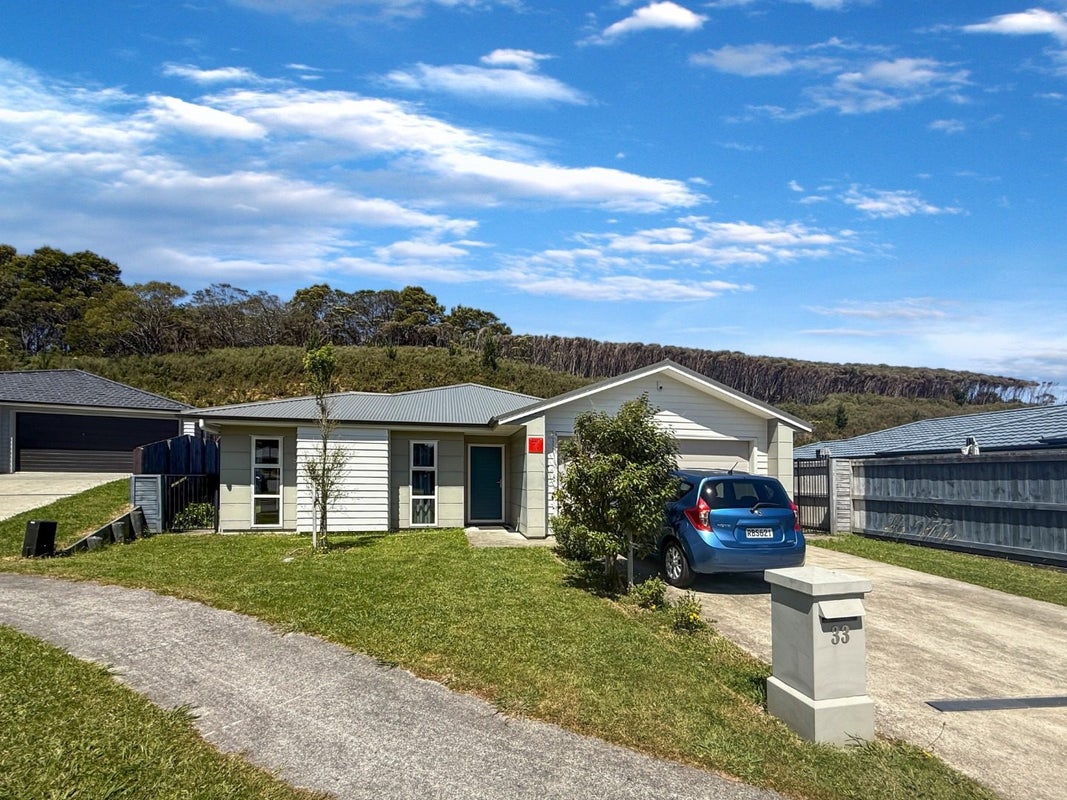 33 Brian Morgan Terrace, Wainuiomata, Lower Hutt - Carousel 1