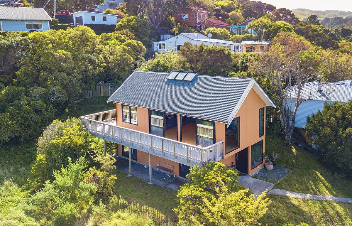 13 Airlie Road, Plimmerton, Porirua - Carousel 14