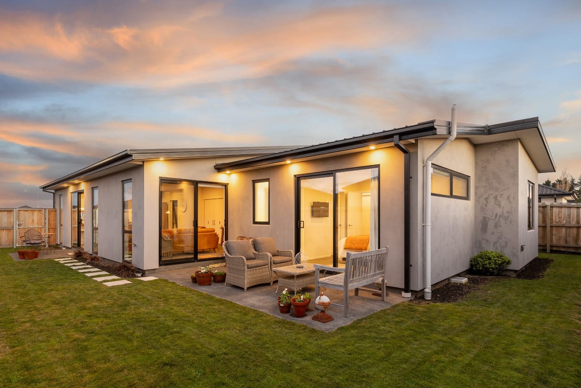 19 Sarah Nicholls Street, Belfast, Christchurch - Carousel 1