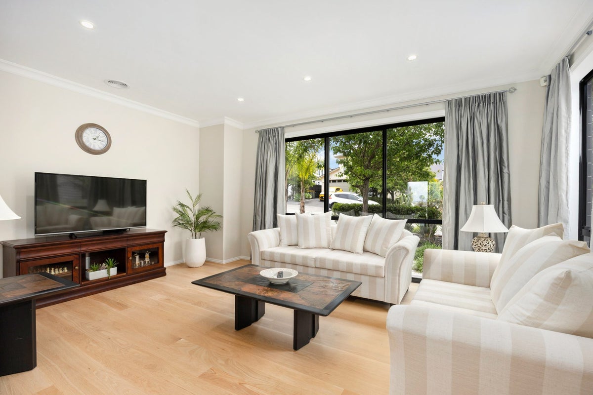4 Copper Lane, Long Bay, Auckland - Carousel 1