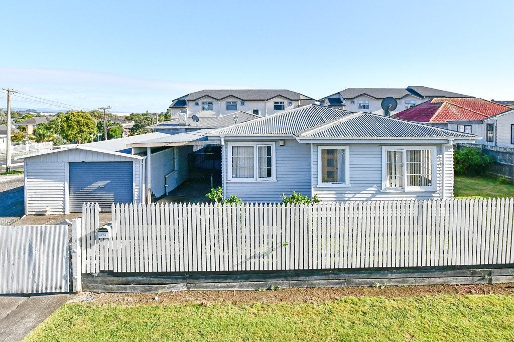 2/33 Thomas Road, Mangere, Auckland - Carousel 1