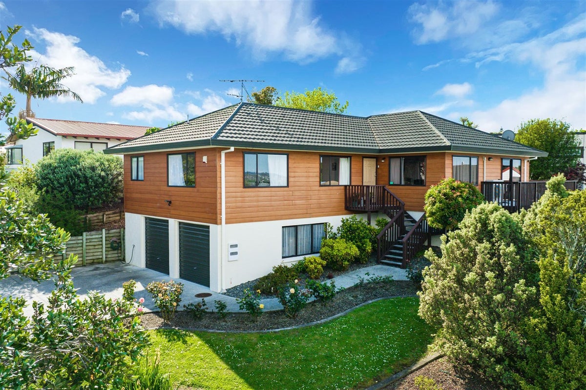 59 Rhinevale Close, Henderson, Auckland - Carousel 2