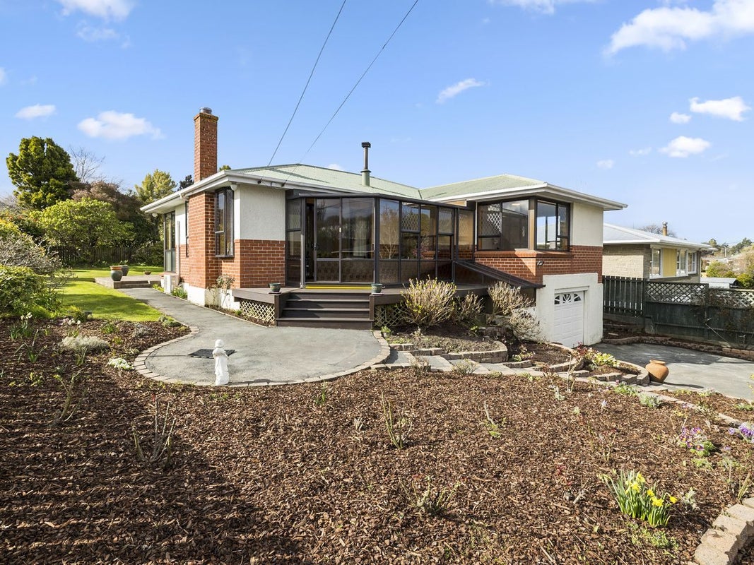 21 Watson Street, Green Island, Dunedin - Carousel 1