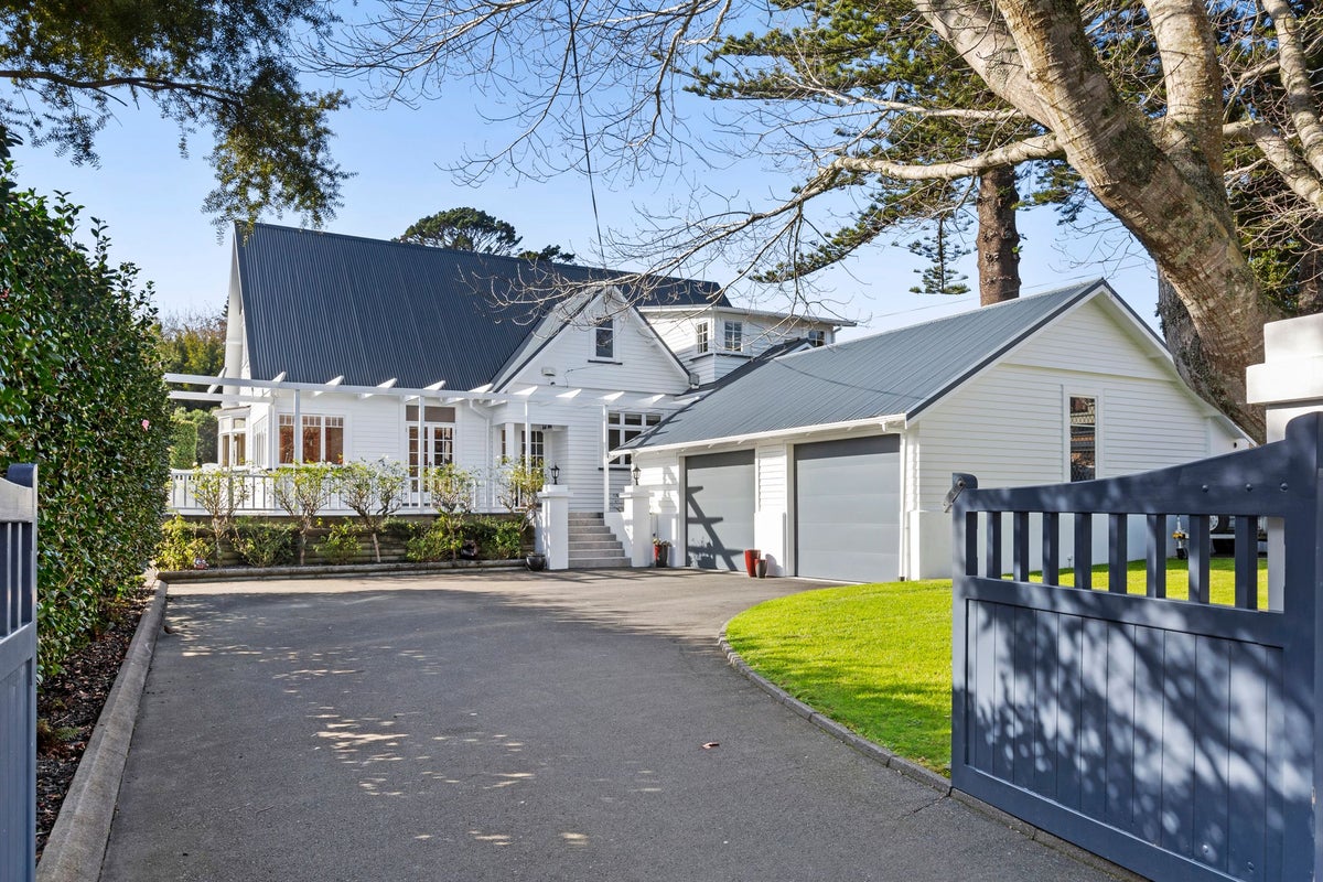59 Brooklands Road, Brooklands, New Plymouth - Carousel 1