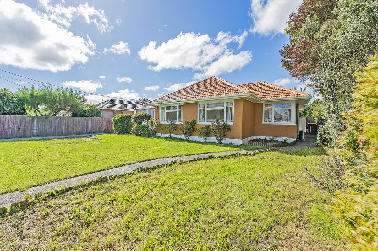 15 Middlepark Road, Sockburn, Christchurch - Carousel 2