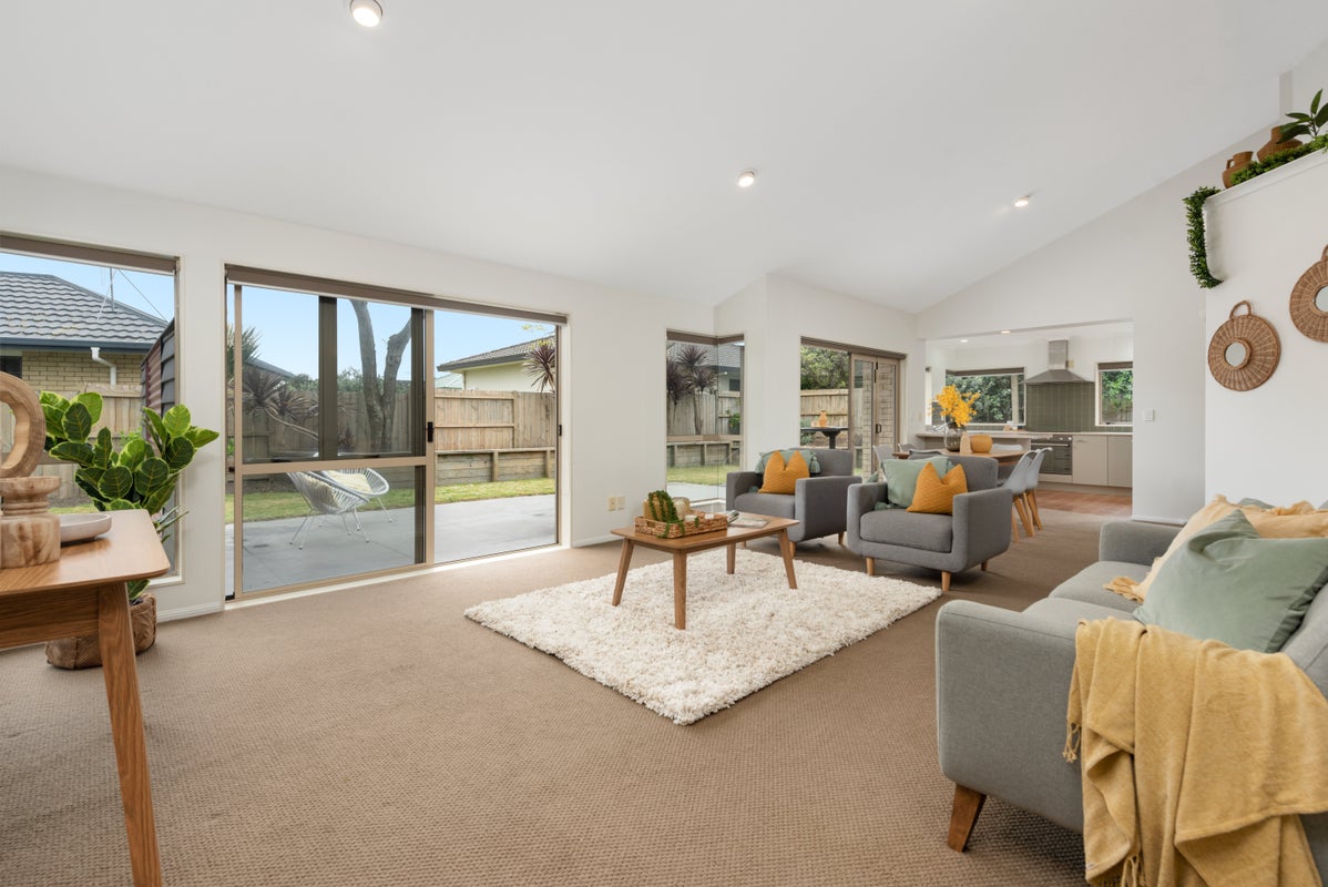 30 Thebes Grove, Papamoa Beach, Papamoa - Carousel 2
