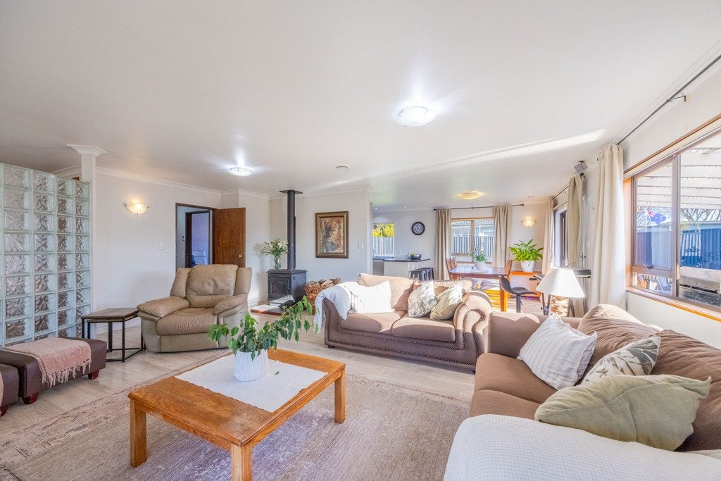 49a Meeanee Road, Taradale, Napier, Hawke's Bay - Carousel 1