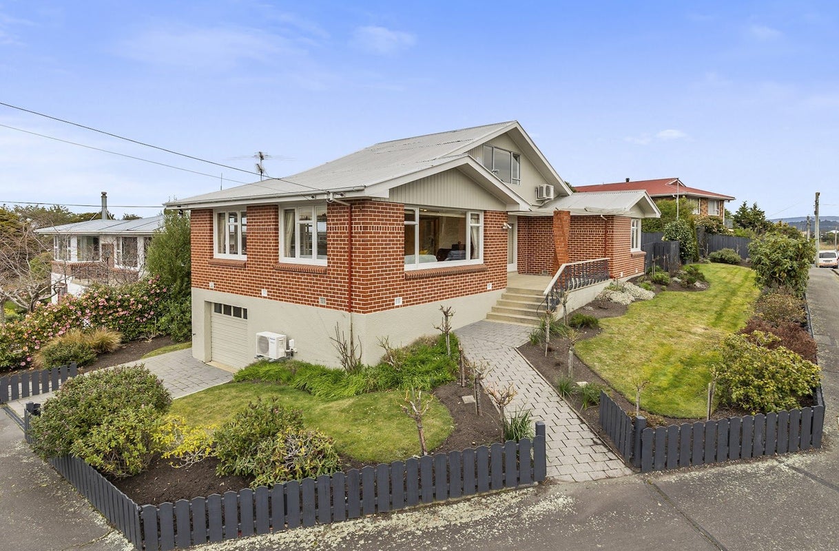 14 Christie Street, Abbotsford, Dunedin - Carousel 1