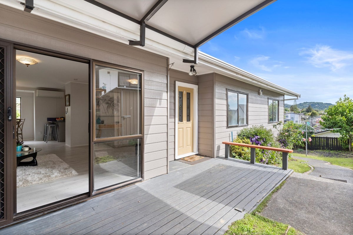 1/26 Savoy Road, Glen Eden, Auckland - Carousel 1