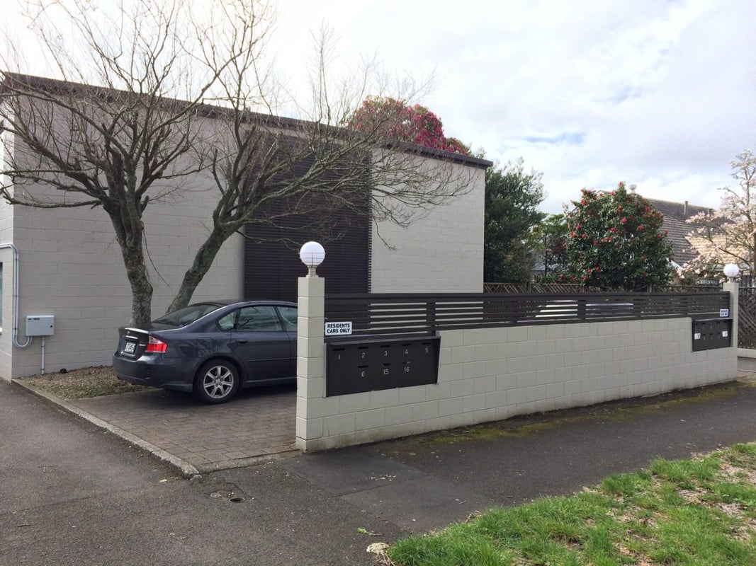 2/14 Hardley Street, Whitiora, Hamilton - Carousel 1