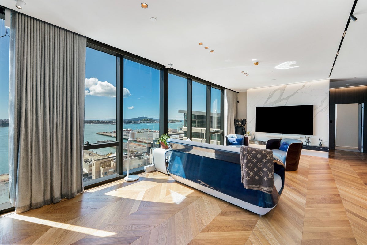 1901/10 Commerce Street, Auckland Central, Auckland - Carousel 1