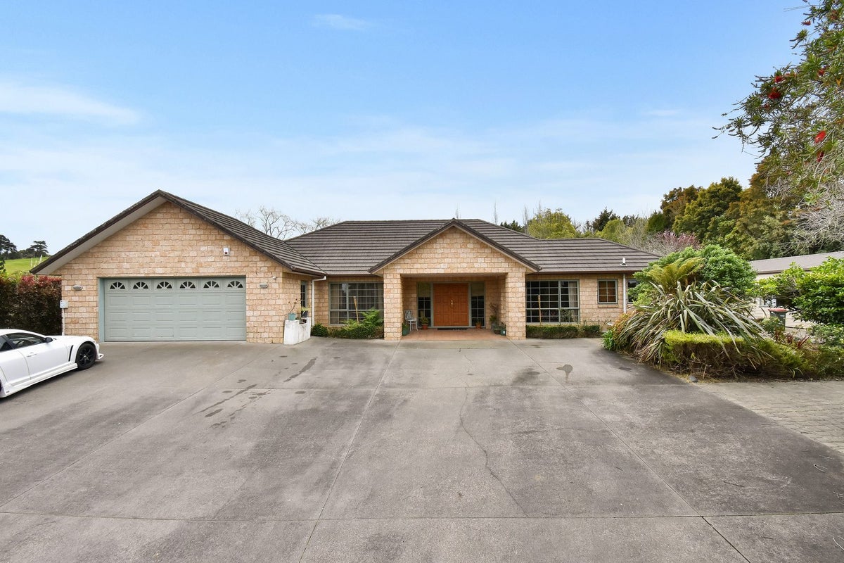 30 Everlea Place, Alfriston, Auckland - Carousel 1