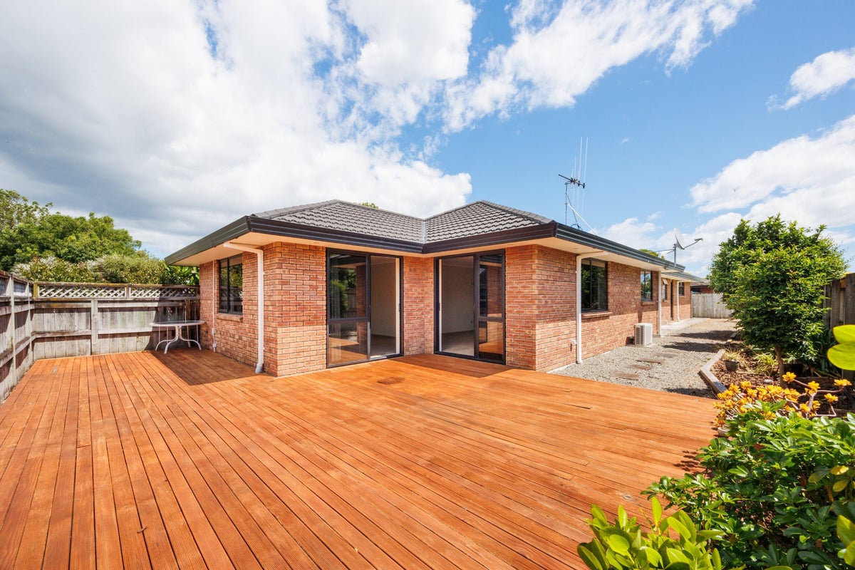 204 Vogel Street, Roslyn, Palmerston North - Carousel 2
